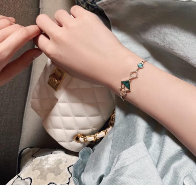 1 Pc Gold Plated Thread Bracelet