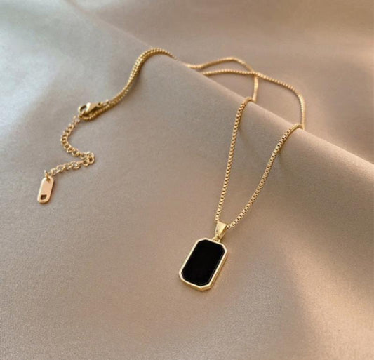 Stylish Black Stone Pendant - Gold Plated, 1 Pc
