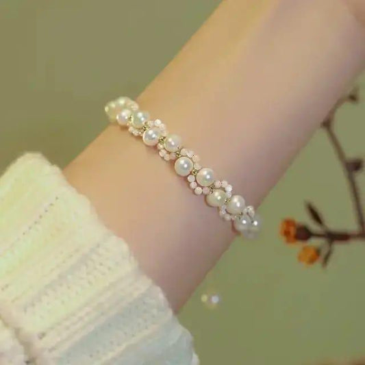 White Pearl Beads Beautiful Bracelet For Women's Girls