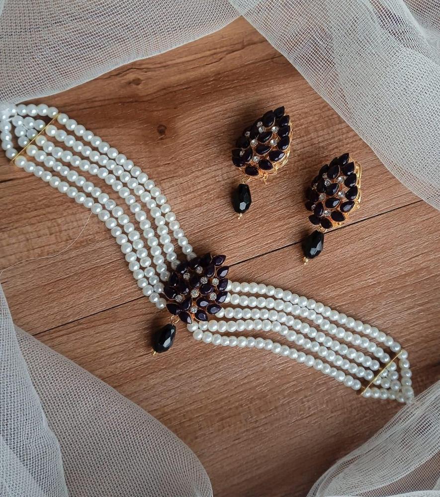 Pearl Stones Choker Set